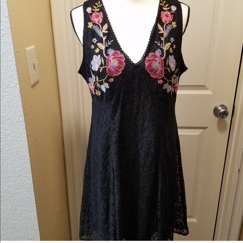 Black lace floral embroidered dress